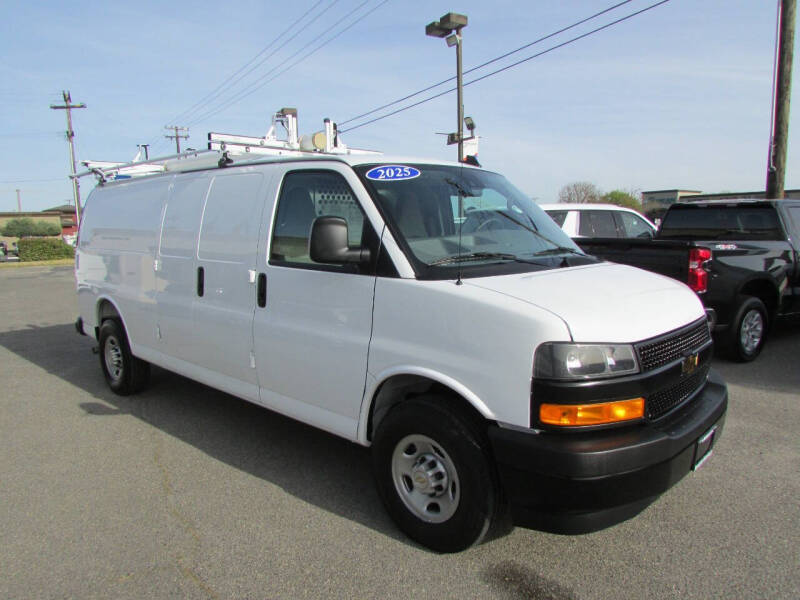2025 Chevrolet Express 2500