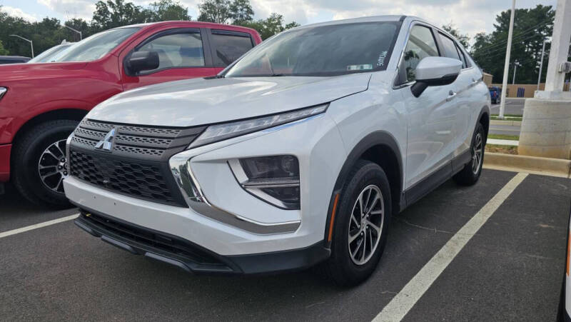 2022 Mitsubishi Eclipse Cross ES S-AWC's photo