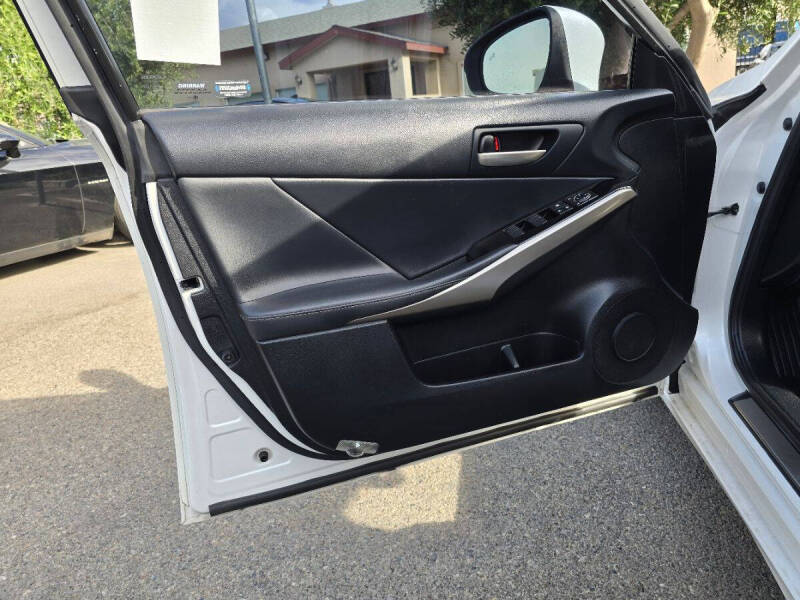 2018 Lexus IS 300