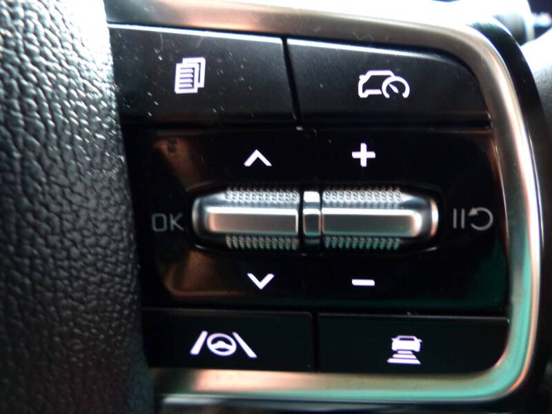 2025 Kia Carnival EX