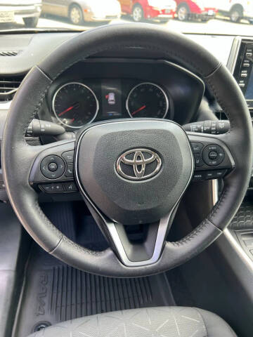 2021 Toyota RAV4 XLE