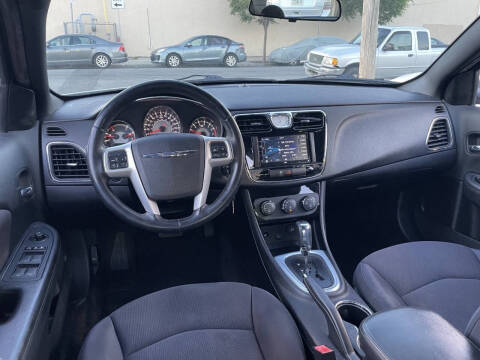 2013 Chrysler 200 Touring