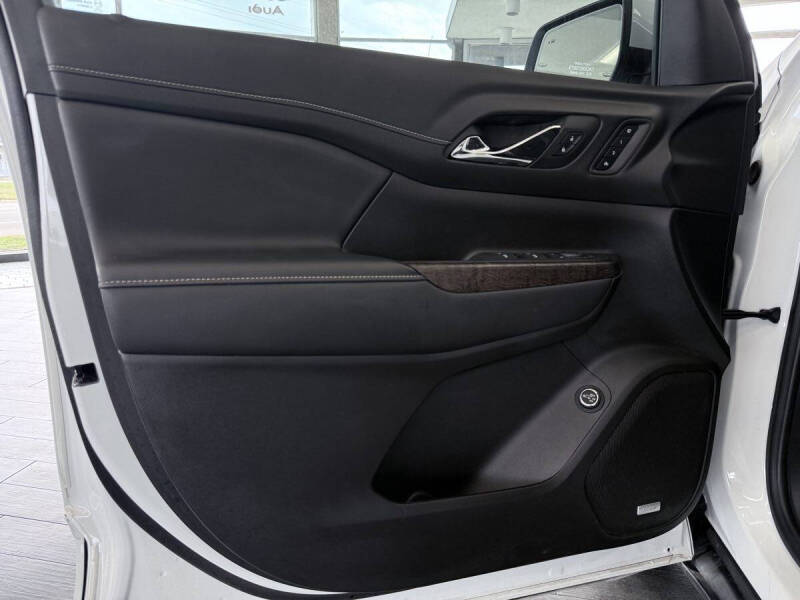 2022 GMC Acadia Denali