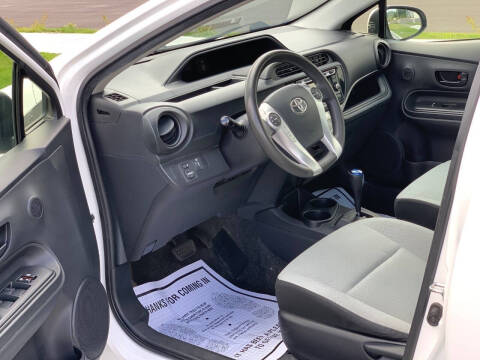 2016 Toyota Prius c One