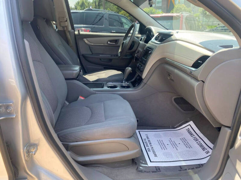 2017 Chevrolet Traverse LS