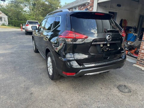 2017 Nissan Rogue SV
