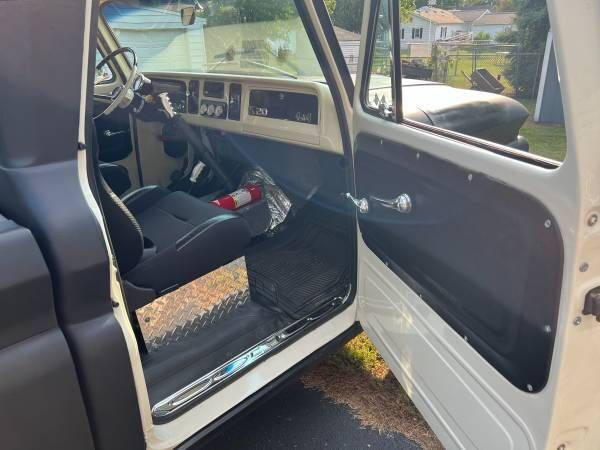 1965 Chevrolet C/K 20 Series