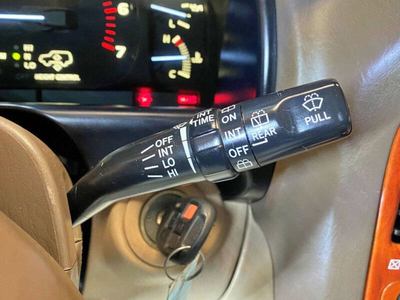 2000 Lexus LX 470