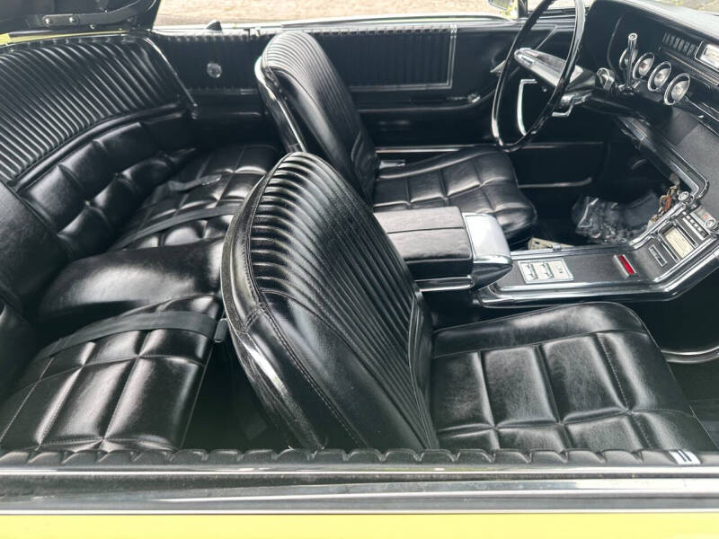 1966 Ford Thunderbird