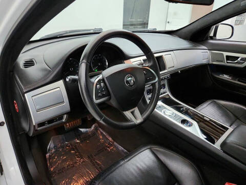 2015 Jaguar XF 3.0 Sport