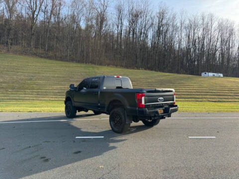 2017 Ford F-350 Super Duty Lariat