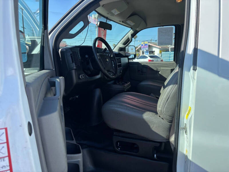 2021 Chevrolet Express 2500
