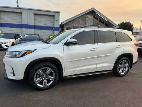 2017 Toyota Highlander