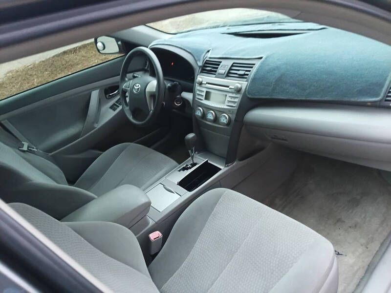 2010 Toyota Camry LE