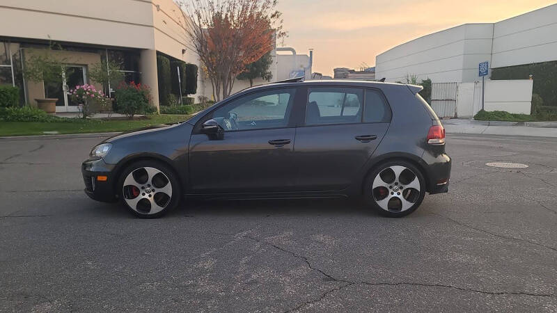 2011 Volkswagen GTI Base PZEV
