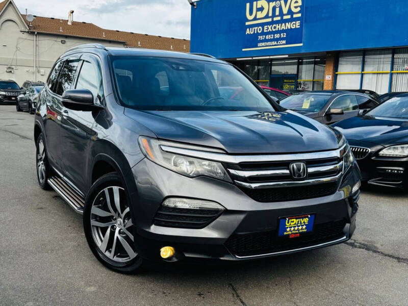 2016 Honda Pilot Elite's photo