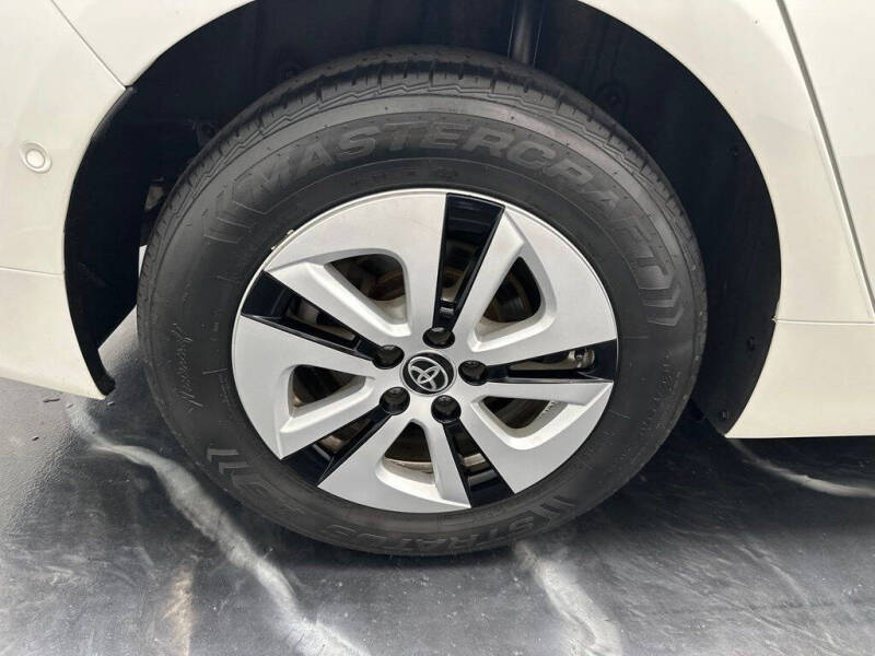 2018 Toyota Prius Three