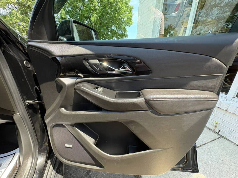2022 Chevrolet Traverse RS