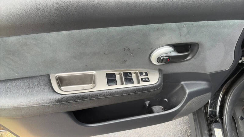 2012 Nissan Versa 1.8 S