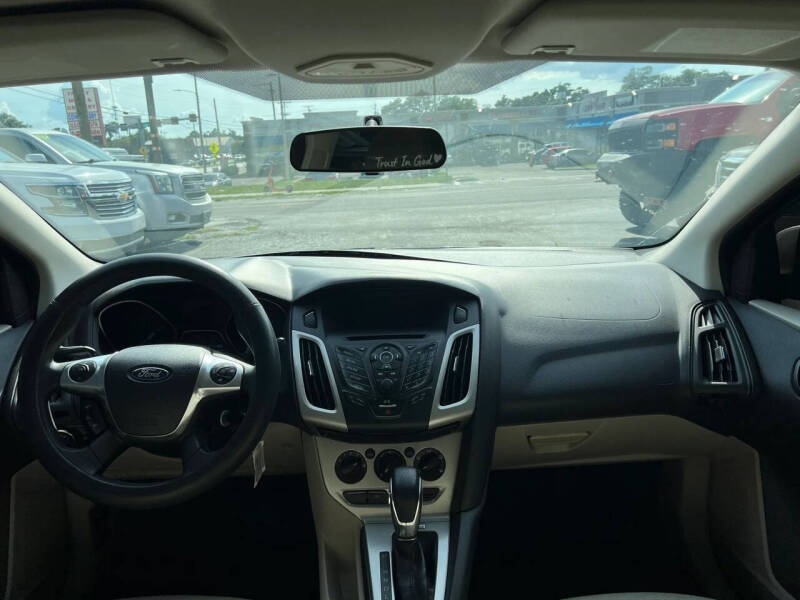 2014 Ford Focus SE