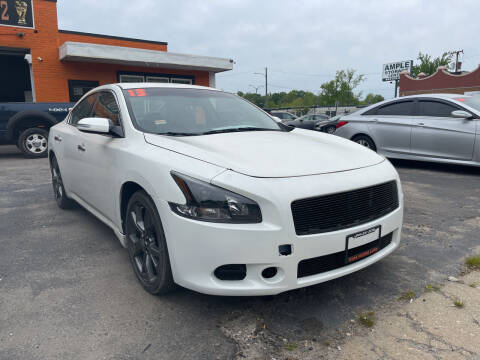 2013 nissan maxima white