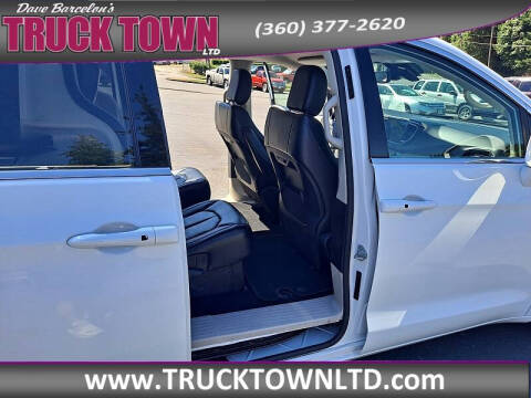 2022 Chrysler Pacifica Touring L