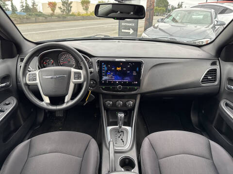 2014 Chrysler 200 Touring