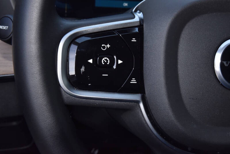 2025 Volvo XC90 B6 Plus Bright Theme 7P