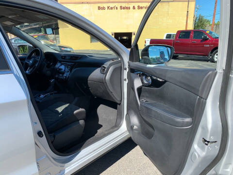 2017 Nissan Rogue Sport SV