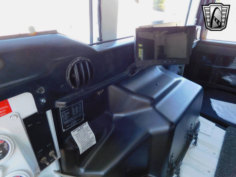 2008 AM General Hummer