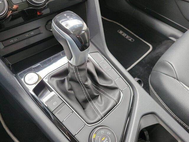 2023 Volkswagen Taos SEL 4Motion