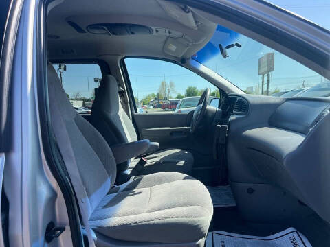 2003 Ford Windstar LX Standard