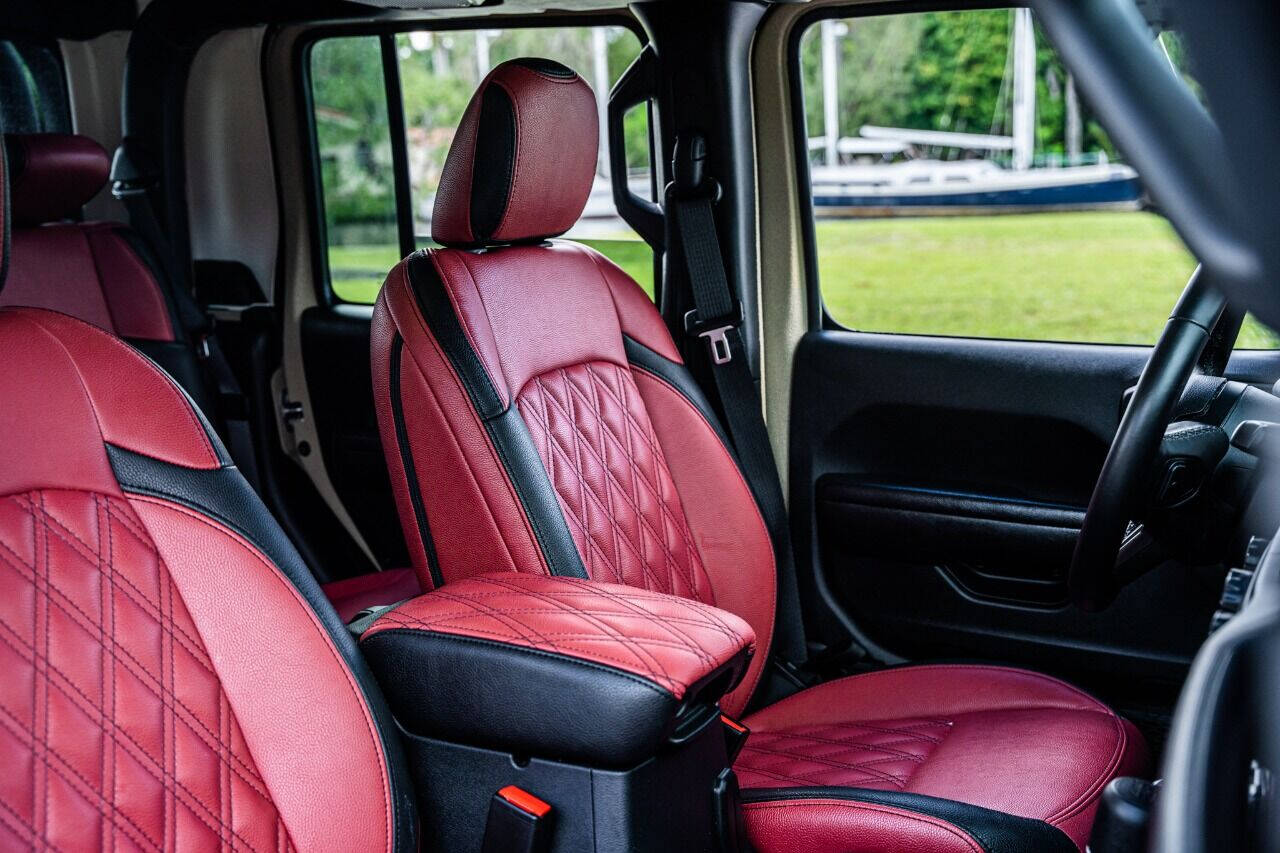 2020 JEEP Gladiator Pickup - $69,999