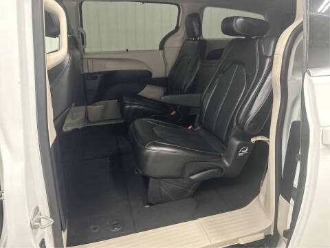 2020 Chrysler Voyager LXi