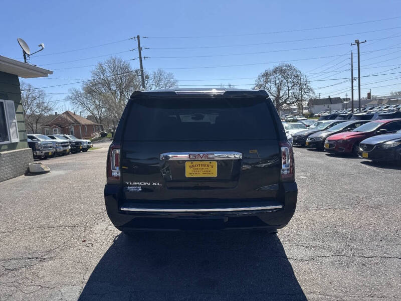 2017 GMC Yukon XL Denali