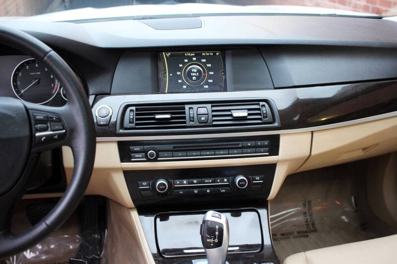 2012 BMW 5 Series 528i xDrive