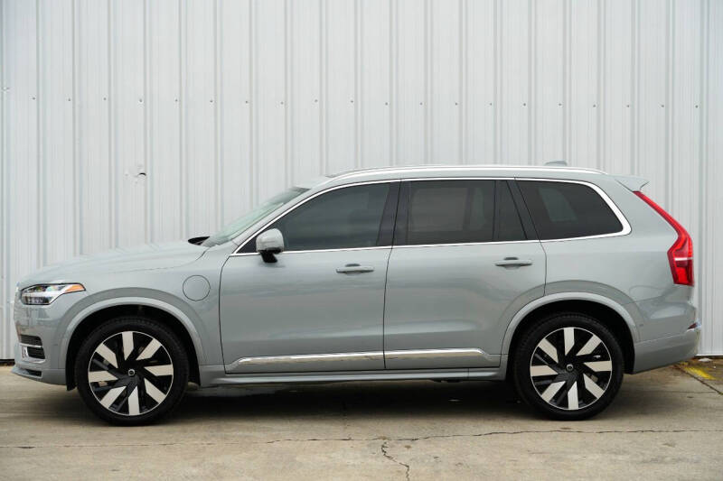 2024 Volvo XC90 Recharge T8 Ultimate Bright Theme 7P