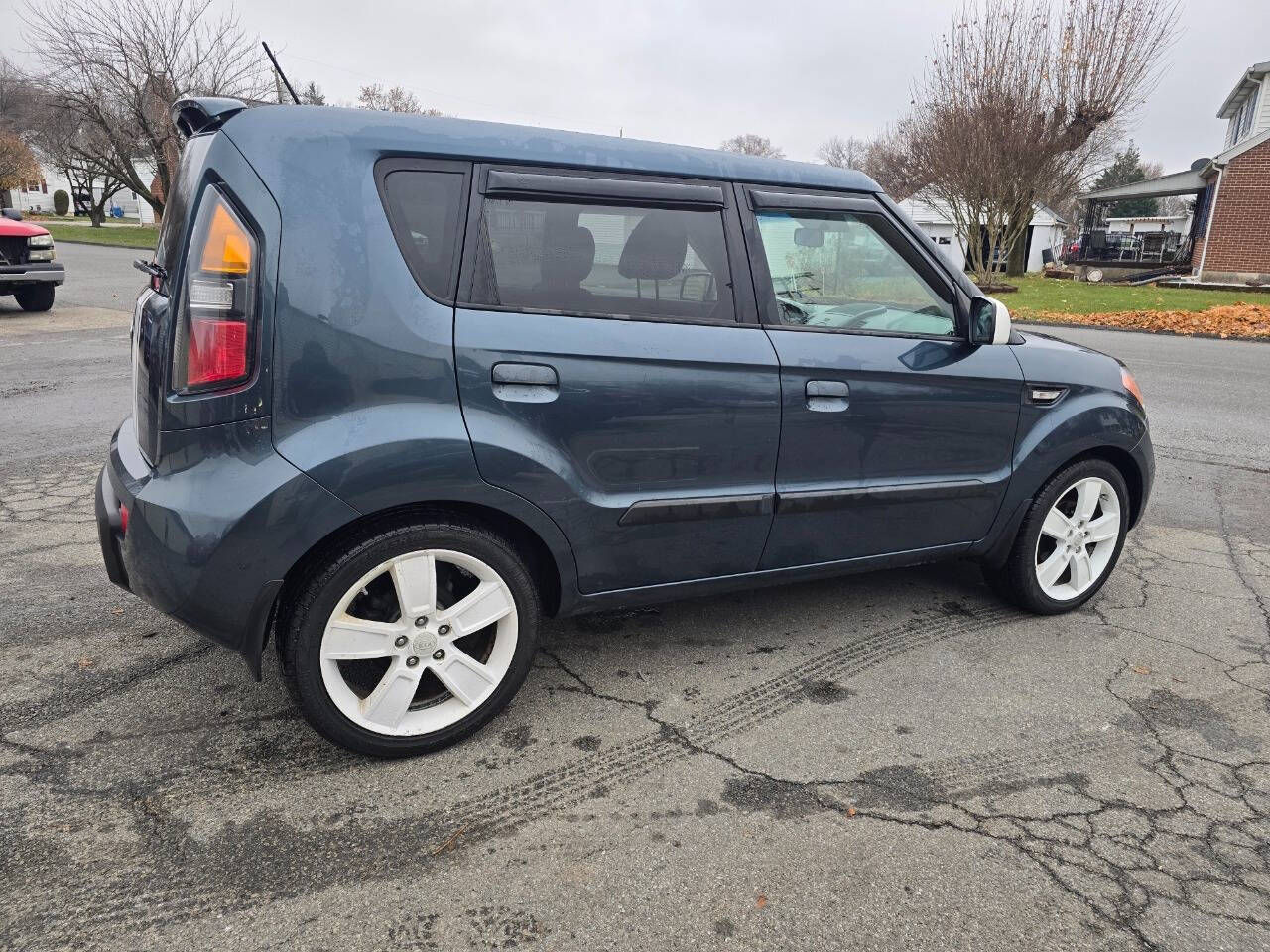 2010 Kia Soul for sale at QUEENSGATE AUTO SALES in York, PA