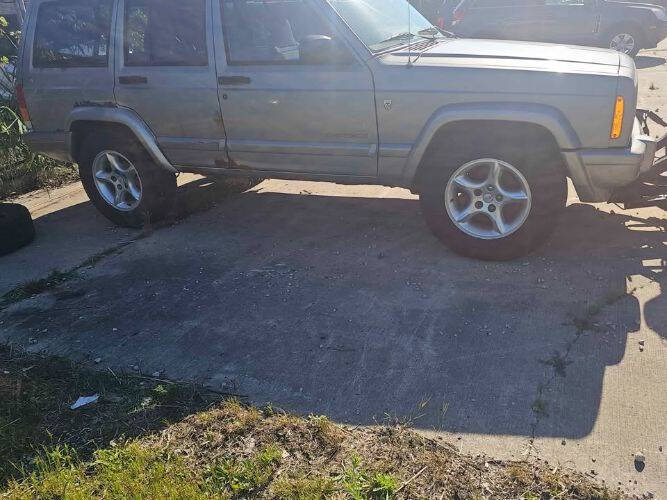 2000 Jeep Cherokee