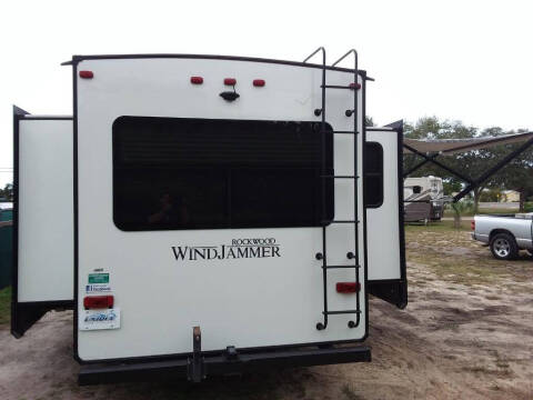 2017 Forest River Rockwood Windjammer