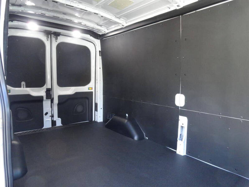 2025 Ford Transit 250