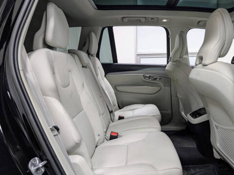 2023 Volvo XC90 B5 Core