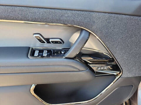 2025 Land Rover Range Rover Sport P360 SE