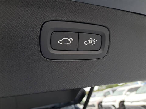 2026 Volvo XC90 B5 Core