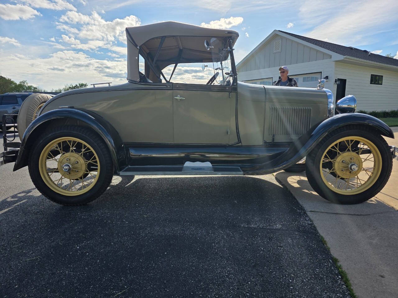 1928 Ford Roadster 94