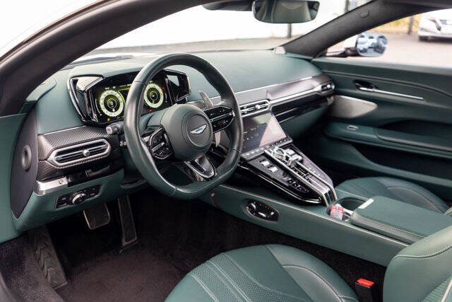 2025 Aston Martin Vantage