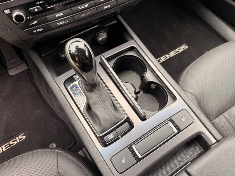 2015 Hyundai Genesis