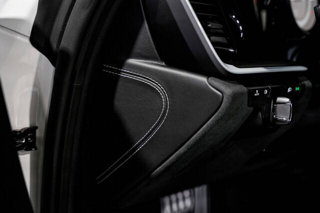 2024 Porsche 911 Dakar