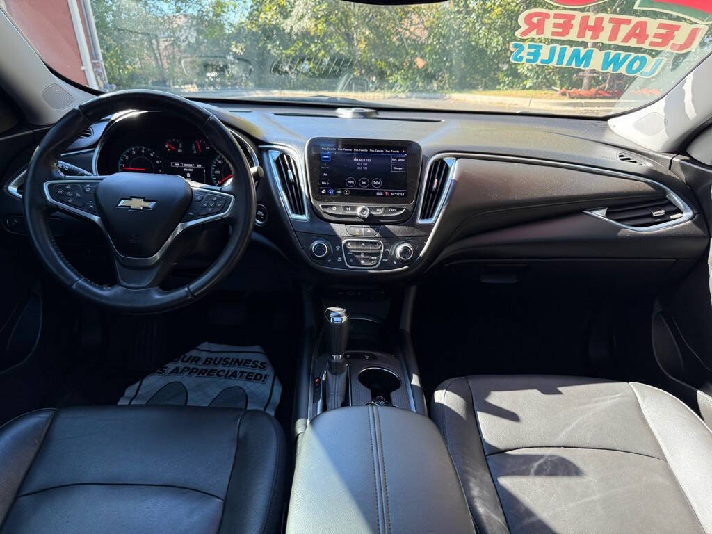 2020 Chevrolet Malibu for sale at Deals & Trades in Aurora, IL