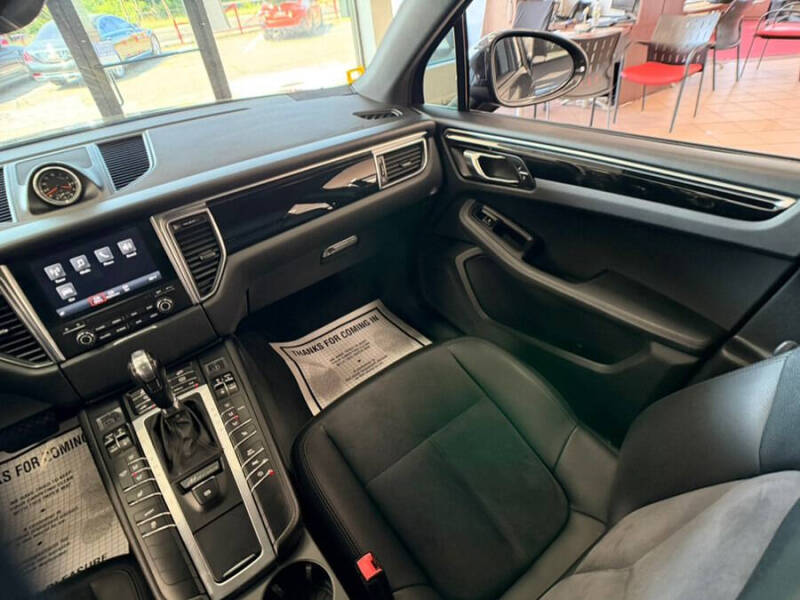 2018 Porsche Macan